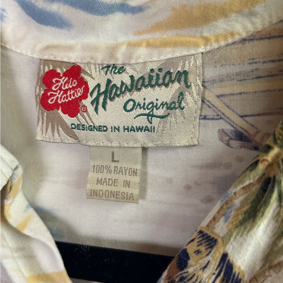 Hilo Hattie Men’s L Hawaiian Shirt Rayon Scenic Outrigger Canoe Hibiscus - Picture 4 of 6